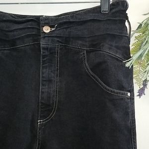 NWOT▪︎ZARA▪︎high-waisted jeans▪︎black▪︎sz 10